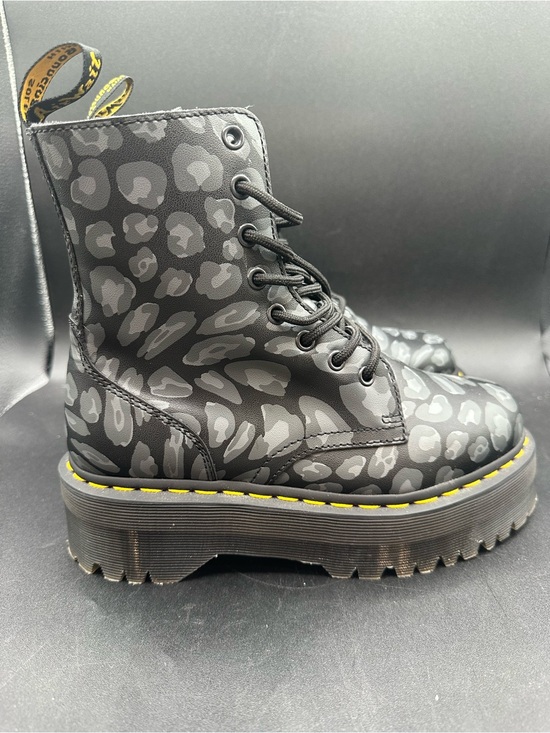 Dr. Martens Shoes - Dr. Martens Jadon Leopard Leather Platform Combat Boots Women Sz 7 Men 6